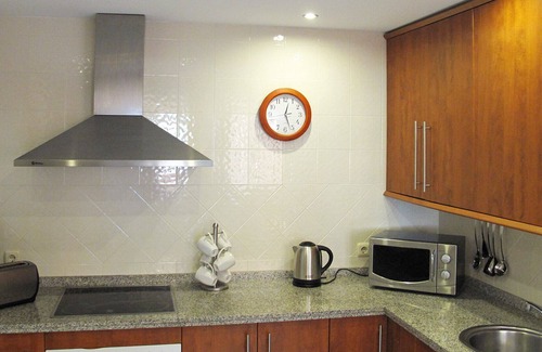 Marbella Apartment | Luxury Marbella 2 bed apt. Wonderful sea and mountain views. Golf, Water Sports