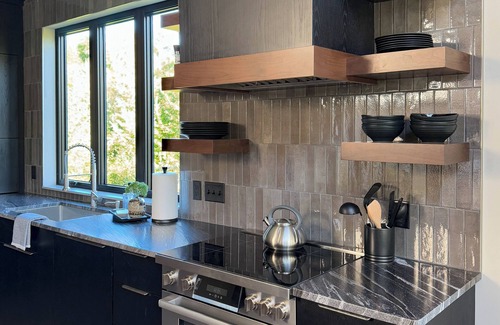 Brainerd House | Luxury-Modern Love Lake Retreat in Brainerd- Sleeps 10