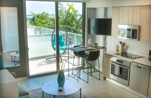 Northeast Miami Apartment | Luxury Oceanview Studio at Miami Design District