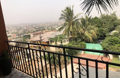 Accra Apartment | LUXURY ON THE HILL
