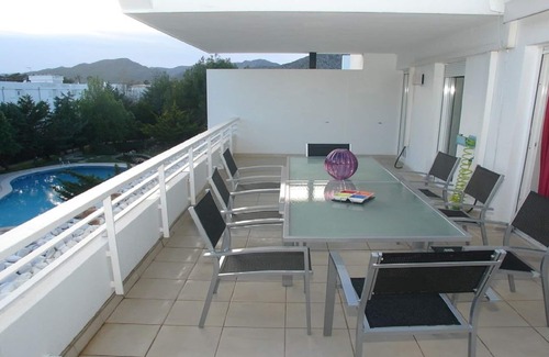Puerto de Pollensa Apartment | Luxury Penthouse in Bellresguard, Pool, Private Roof Terrace, Wi-Fi,