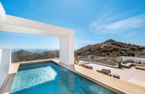 Ojen Apartment | LUXURY PENTHOUSE ROOFTOP POOL JACUZZi OCEAN VIEWS PALO ALTO MARBELLA