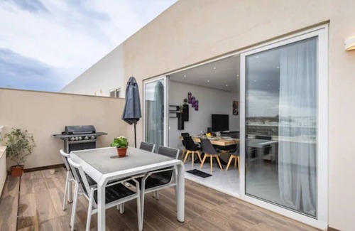 Ta' Xbiex Apartment | Luxury Penthouse with Pool and Seaview in Ta Xbiex Malta