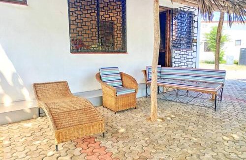 Watamu Apartment | Luxury Private Beachfront Cottage