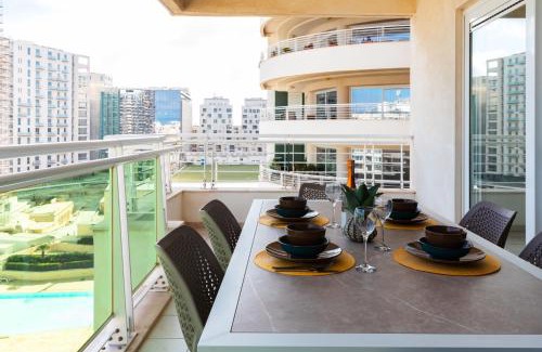 Sliema Apartment | Luxury Seafront 3BR with Pool by ArcoBnb
