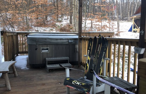 Ludlow House | Luxury Ski Town House. 3 Floors.Slopeside 2200 Square Feet