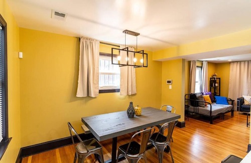 Fairlawn House | Luxury spacious charming DC row house plus free parking