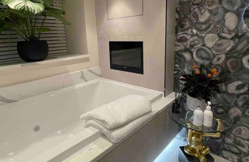 Skipton House | Luxury Stay in the Yorkshire Dales N Park Embsay