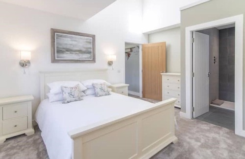 Callander Villa | Luxury steading conversion with hot tub in the heart of the Trossachs