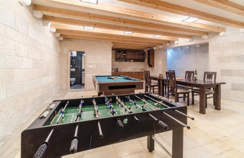 Milna (Brac) Villa | Luxury Stone Villa Nevija with heated pool