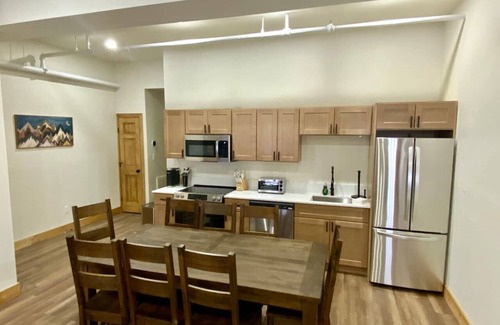 Wilmington Apartment | Luxury Townhome Unit 105