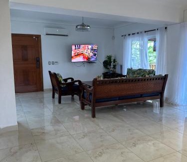 Santo Domingo Norte Villa | Luxury Villa with Pool, jacuzzi,Basketball and more