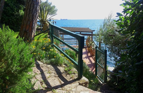 Fiascherino Villa | Luxury villa in a context of superb beauty, directly on the sea. Private beach.