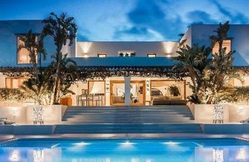 Ibiza Town House | Luxury Villa in Playa D'en Bossa