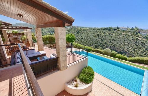 Aphrodite Hills Villa | Luxury Villa With 10x5m Infinity Edge Private Pool