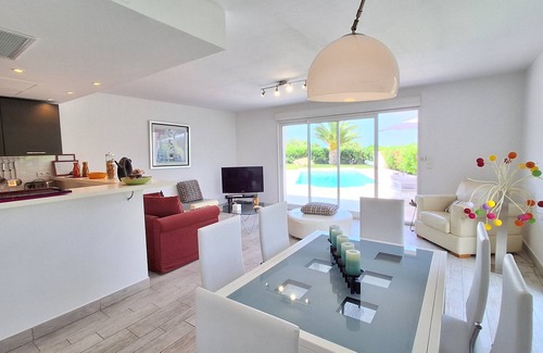 Marine de Saint Ambroggio House | LUXURY VILLA WITH HEATED POOL IN PRIVATE RESIDENCE