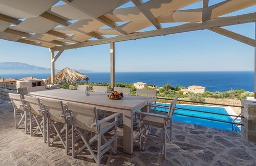 Korithi Villa | Luxury Zakynthos Villa |Moore Villa | 8 Guests - 4 Bed | Agios Nikolaos