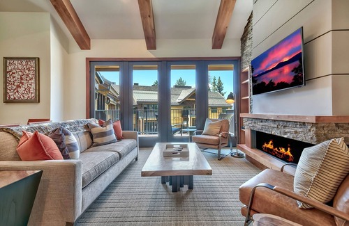 Lakeside Park Condo | LuxuryÂ 3br Steps From Heavenly Village & Gondola 3 Bedroom Condo by RedAwning