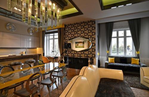 Szentimrevaros Apartment | LuxuryFlat near centre on118 sqm, 3BR,2BTH,8bed,AC