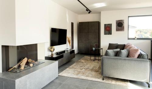 Schneppenbaum Apartment | Luxus Penthouse mit Kamin und Sonnenterasse