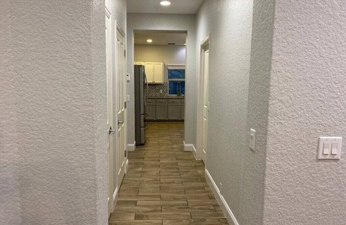 Santa Maria Villa | Lxry 5 BR Huge Heated Pool/Spa/Fire Pit/Game Room near Seaworld/Six Flags (Al.)