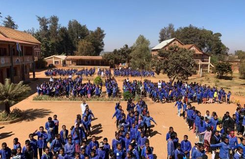 Antsirabe House | Lycée Picot de Clorivière dont les revenus financent l'éducation des élèves