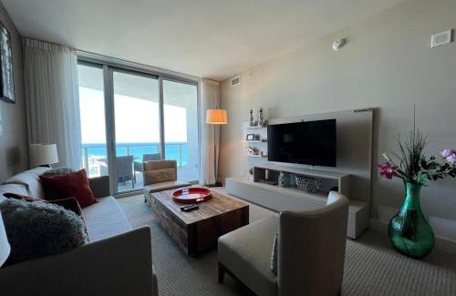 Hollywood South Central Beach Apartment | LYFE, Rent Excelent Apartment in Resort, 4Pax ,Parcial Ocean View