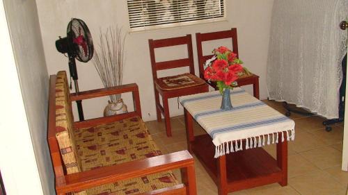 Baguio House | Lyn's Do Drop Inn Transient House