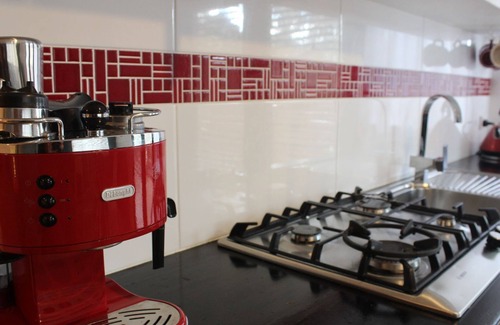 Cook Bed & Breakfast | Lyttle Cook BnB is roughly a 10-15min drive to most of Canberra's highlights.