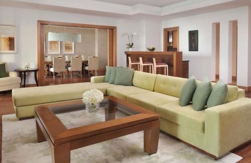 Dubai Marina Hotel | Mövenpick Hotel Jumeirah Beach