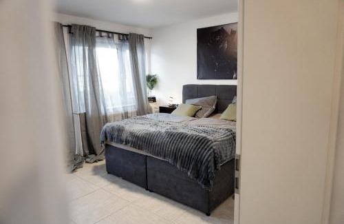 Dortmund City Centre Apartment | M House Do Modernes Privatzimmer mit Balkon & Self Check-in