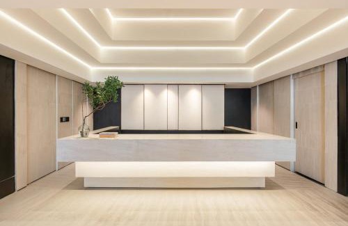 Phu Nhuan Hotel | M Village Nguyễn Kiệm - Cosmo Airport Hotel