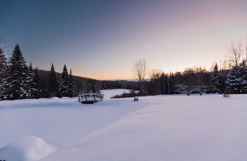 Sainte-Lucie-des-Laurentides Ski Chalet | Manoir du Canard Summ