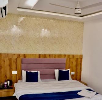 Rishikesh Hotel | Maayaa inn by Ganges