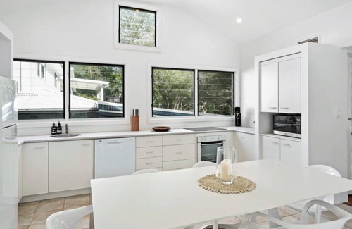 Macmasters Beach House | Mac's Beach House by HolidayCo.