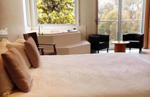 Macedon Hotel | Macedon Ranges Hotel & Spa
