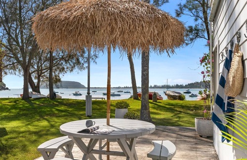 Great Mackerel Beach Cottage | Mackeral Beach Cottage by TCC