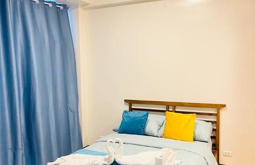 Lapu-Lapu Apartment | Mactan Airport view with Beach Condominuim