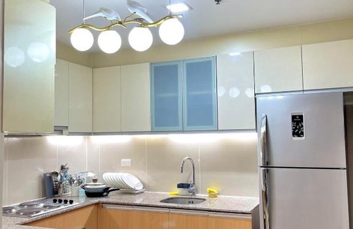 Lapu-Lapu Apartment | Mactan Airport view with Beach Condominuim