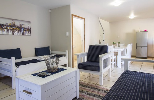 Jeffreys Bay Apartment | Madiolyn
