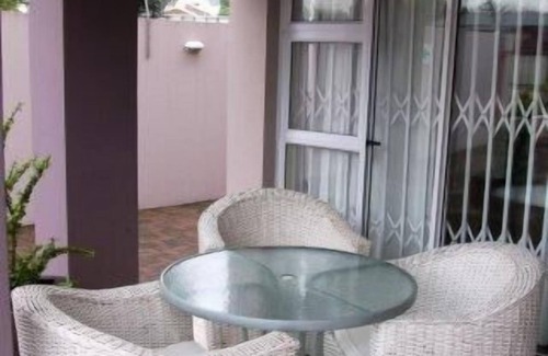 Jeffreys Bay Apartment | Madiolyn