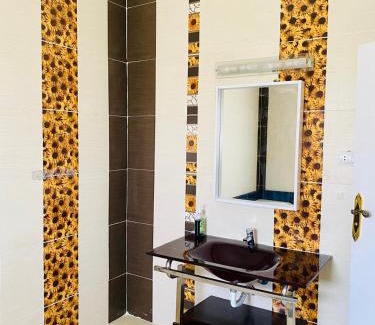 Village Road Villa | Magawish villa in the heart of the city