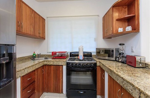 Downtown Condo | Magic PH &Private Pool by Tripintravel