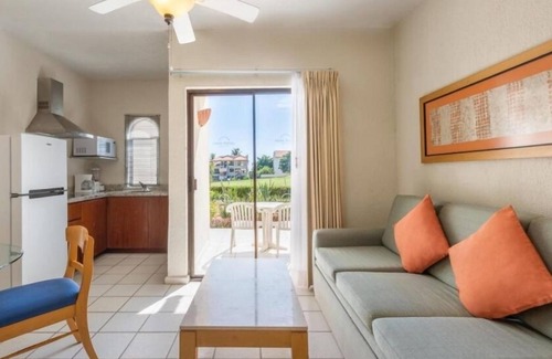 Campo de Golf Fonatur Hotel | Magnificent 1BR Condo near Gulf of California Beach