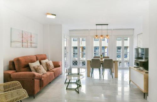 Perchel Sur Apartment | Magnificent- 2Bd 2Bth- City Center