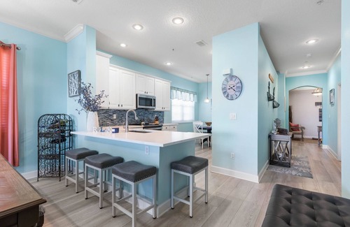 Palm Coast Condo | Magnificent 5th Floor Corner Condo 955 overlooking the lake at Cinnamon Beach