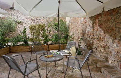 Thissio Villa | Magnificent Athens Villa 1 Bedroom Villa Aizen Garden View Ground Floor Platia Agion Asomaton