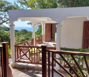 Pointe-Noire House | Magnifique maison créole, 3 chambres, vue mer