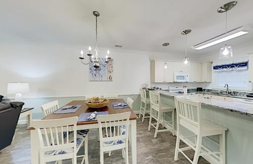 Central Myrtle Beach Apartment | Magnolia Pointe Unit 103