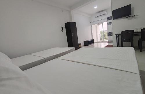 Gurudeniya Hotel | Mahaweli View Inn